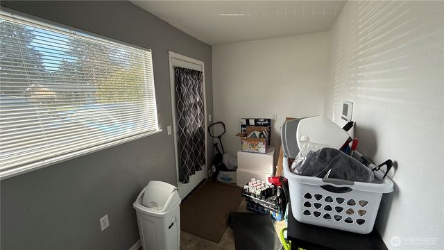 17123 E 6th Avenue Ct, Spanaway, WA 98387