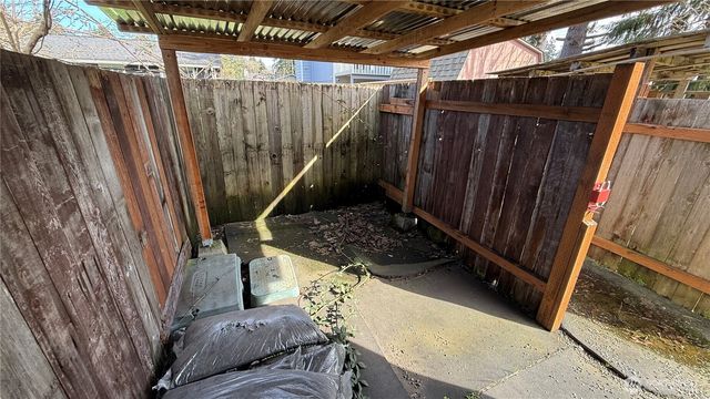17123 E 6th Avenue Ct, Spanaway, WA 98387