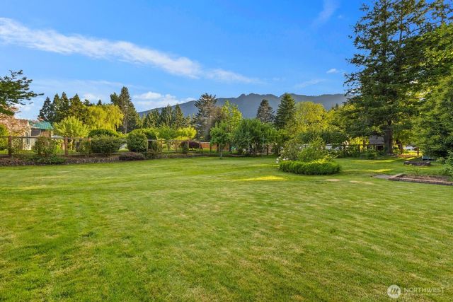 13317 424th Avenue SE, North Bend, WA 98045