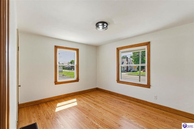 311 N Mulberry Street, Elizabethtown, KY 42701