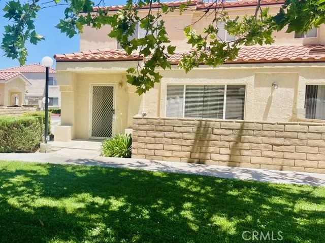 43469 W 30th Street West 1, Lancaster, CA 93536