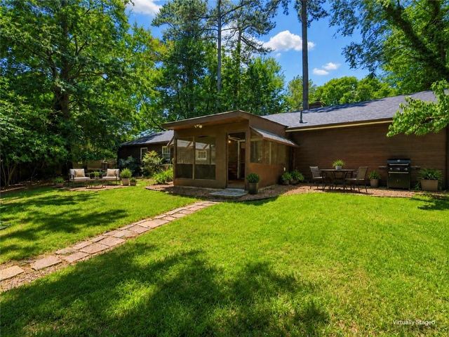 509 River Lakeside Lane, Woodstock, GA 30188