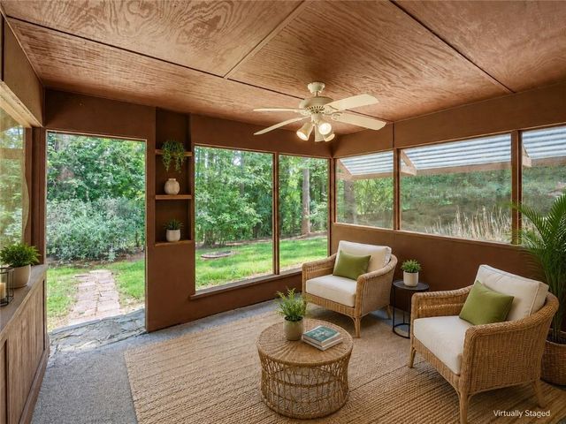 509 River Lakeside Lane, Woodstock, GA 30188