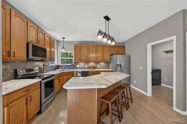 7 Stansbury Way, St Peters, MO 63376