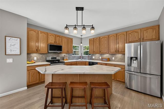 7 Stansbury Way, St Peters, MO 63376