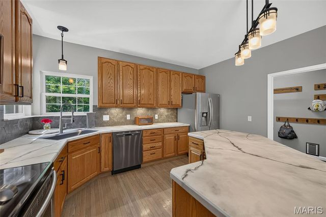 7 Stansbury Way, St Peters, MO 63376