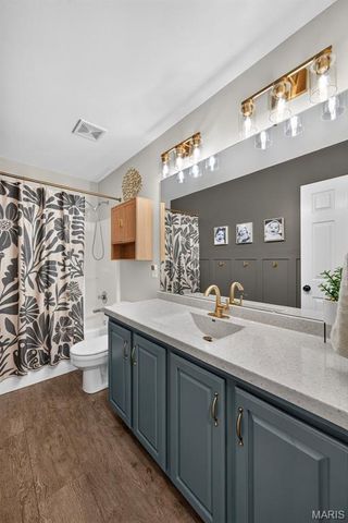7 Stansbury Way, St Peters, MO 63376