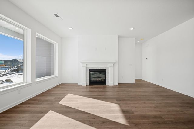 10586 Harbor Lane N, Maple Grove, MN 55369