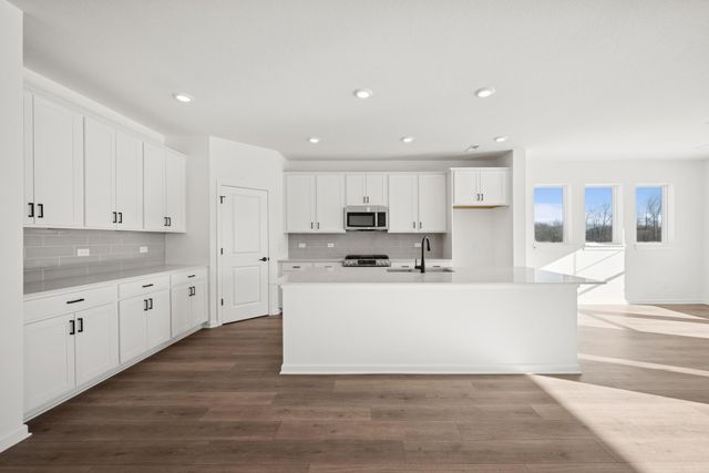 10586 Harbor Lane N, Maple Grove, MN 55369