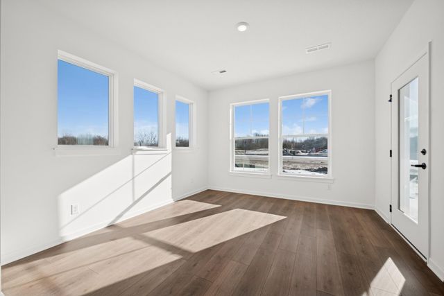 10586 Harbor Lane N, Maple Grove, MN 55369