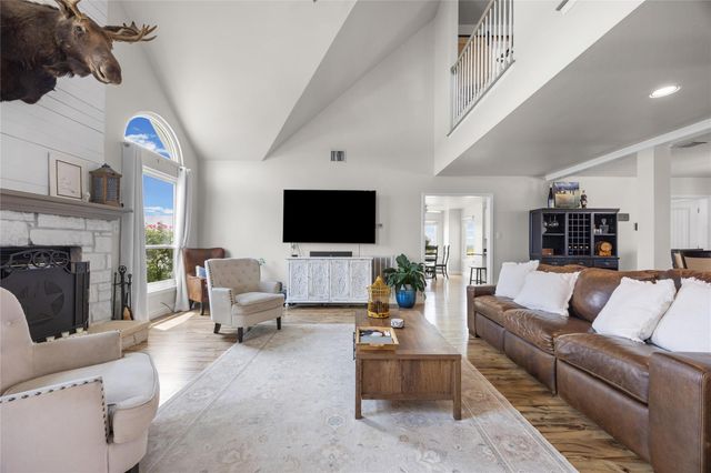 1283 Rattlesnake TRL, Burnet, TX 78611