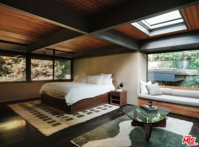 2563 Nichols Canyon Road, Los Angeles, CA 90046