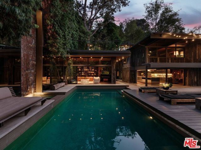 2563 Nichols Canyon Road, Los Angeles, CA 90046