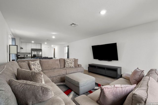 11006 Tree Line, San Antonio, TX 78223