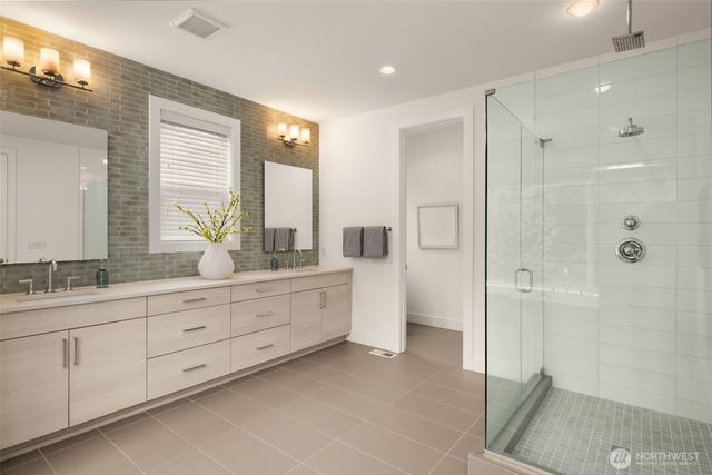 11707 177th Place NE, Redmond, WA 98052