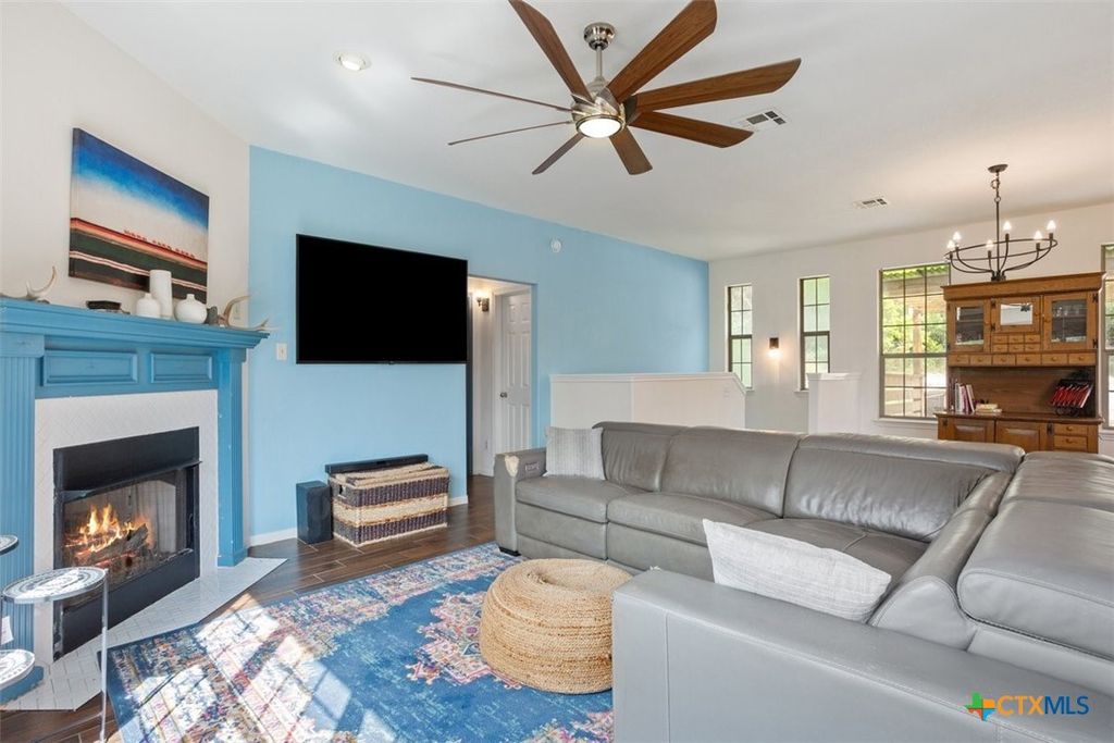 Image 9 of property listing at 1501 Port Drive, Harker Heights, TX 76548