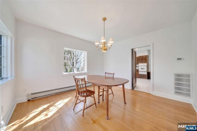 431 Van Renssalaer Court, Ridgefield, NJ 07657