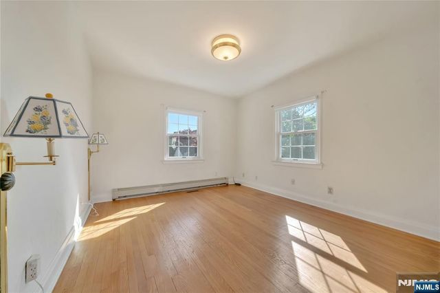 431 Van Renssalaer Court, Ridgefield, NJ 07657