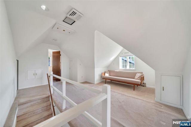 431 Van Renssalaer Court, Ridgefield, NJ 07657