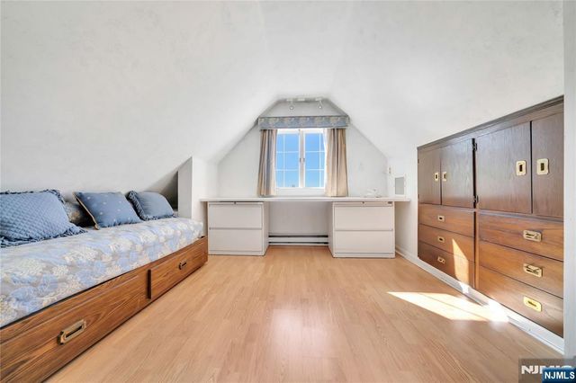 431 Van Renssalaer Court, Ridgefield, NJ 07657