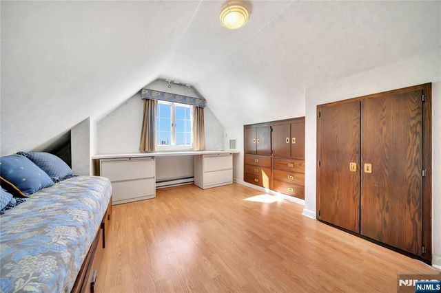 431 Van Renssalaer Court, Ridgefield, NJ 07657