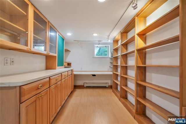 431 Van Renssalaer Court, Ridgefield, NJ 07657