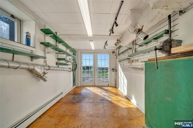 431 Van Renssalaer Court, Ridgefield, NJ 07657