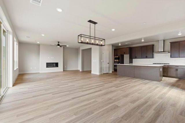 1898 Kenneth Way, Yuba City, CA 95993