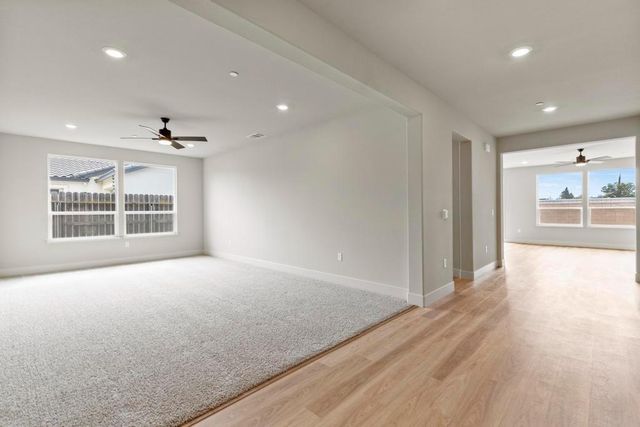 1898 Kenneth Way, Yuba City, CA 95993