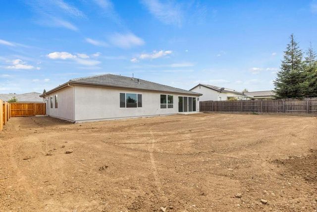 1898 Kenneth Way, Yuba City, CA 95993