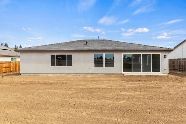 1898 Kenneth Way, Yuba City, CA 95993