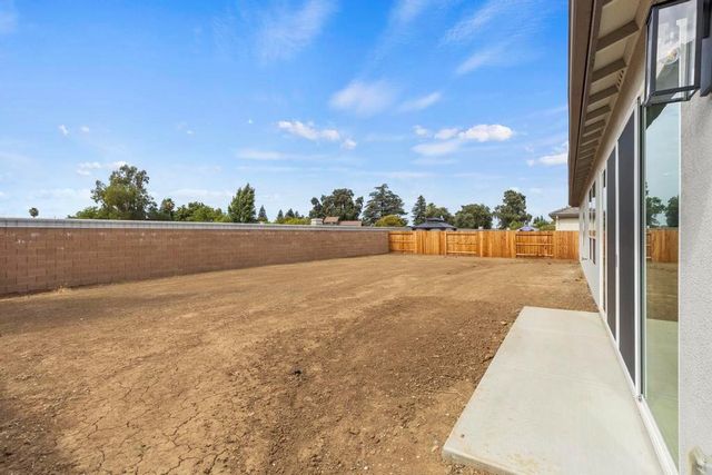 1898 Kenneth Way, Yuba City, CA 95993