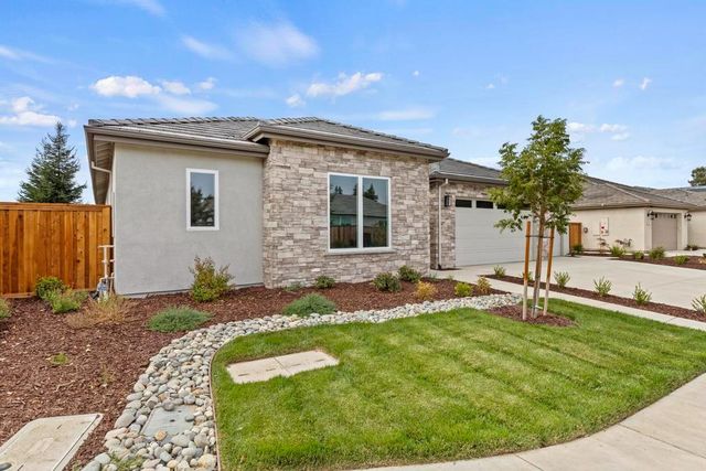 1898 Kenneth Way, Yuba City, CA 95993