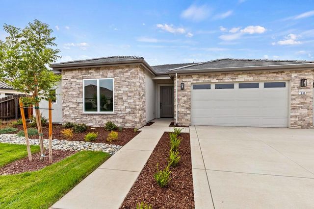 1898 Kenneth Way, Yuba City, CA 95993