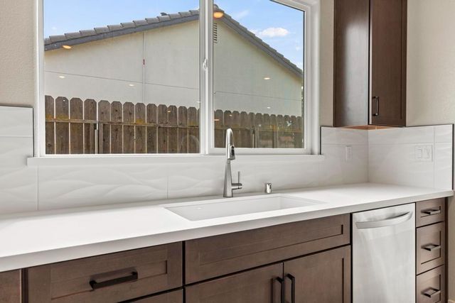 1898 Kenneth Way, Yuba City, CA 95993