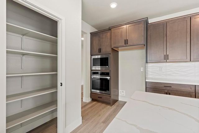 1898 Kenneth Way, Yuba City, CA 95993