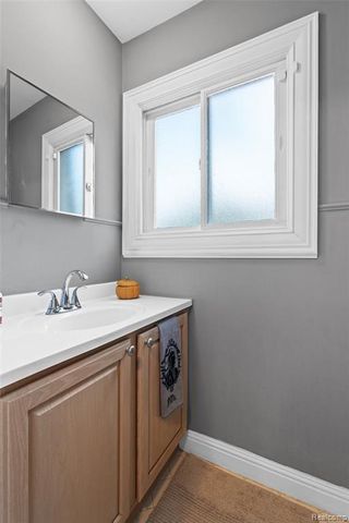 35259 Hatherly Place, Sterling Heights, MI 48310