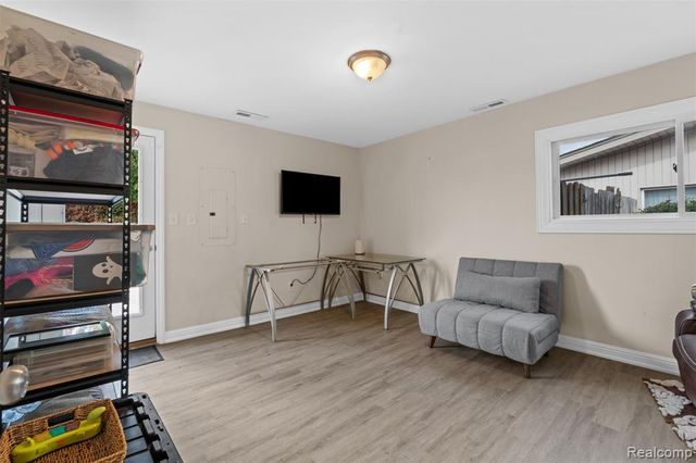 35259 Hatherly Place, Sterling Heights, MI 48310