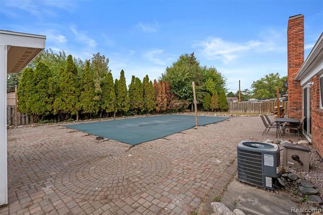 35259 Hatherly Place, Sterling Heights, MI 48310