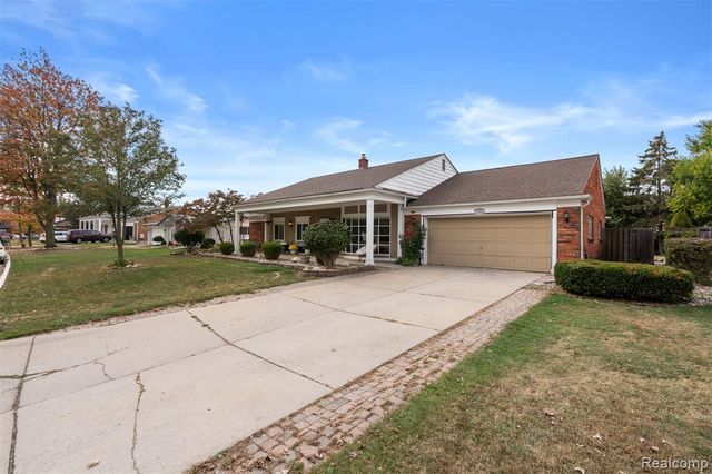 35259 Hatherly Place, Sterling Heights, MI 48310