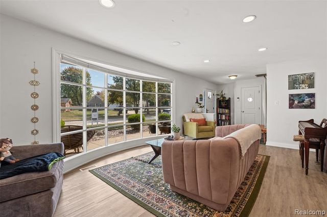 35259 Hatherly Place, Sterling Heights, MI 48310