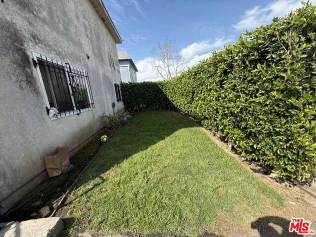 1234 W 92nd Street, Los Angeles, CA 90044
