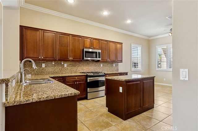 5587 Paseo Famosa, Hemet, CA 92545