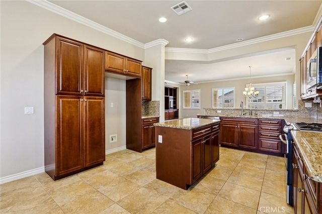 5587 Paseo Famosa, Hemet, CA 92545