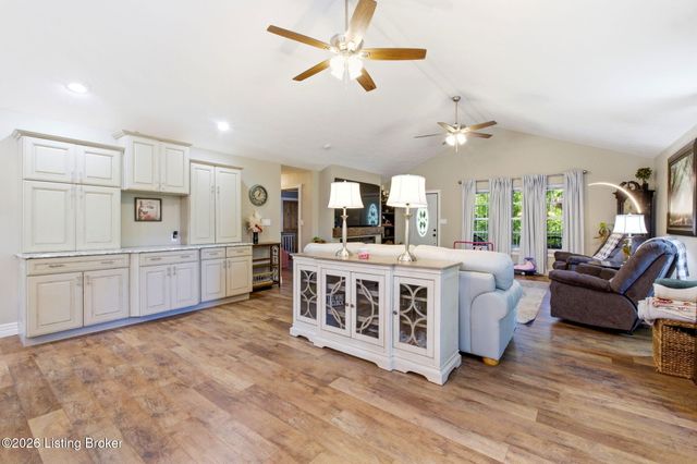 112 Nita Dr, Bardstown, KY 40004