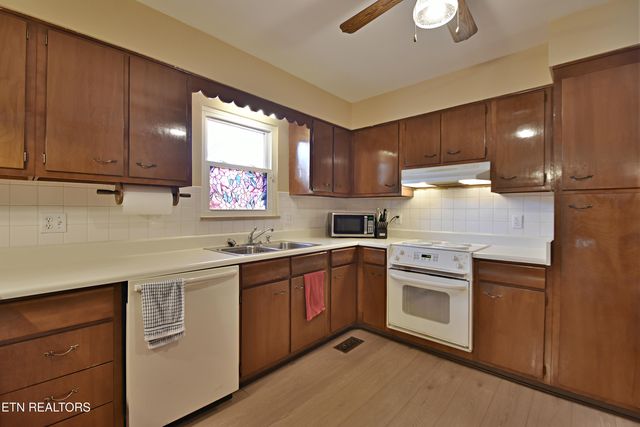 729 Owl Hollow Rd, Knoxville, TN 37923