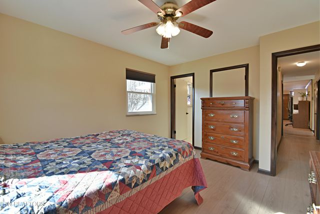 729 Owl Hollow Rd, Knoxville, TN 37923