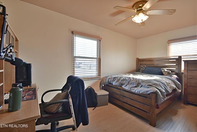 729 Owl Hollow Rd, Knoxville, TN 37923