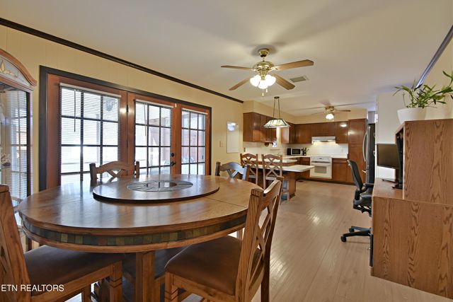 729 Owl Hollow Rd, Knoxville, TN 37923