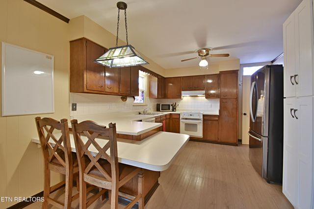 729 Owl Hollow Rd, Knoxville, TN 37923